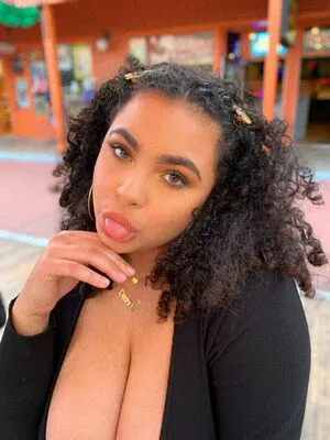 Deanelizyunes OnlyFans Leaked Free Thumbnail Picture - #dKvl2mYg35