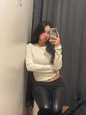 Deargia OnlyFans Leaked Free Thumbnail Picture - #x28BlKivK4