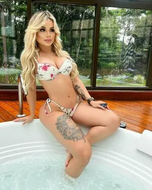 Debora Julia OnlyFans Leaked Free Thumbnail Picture - #1SV31wCBT1