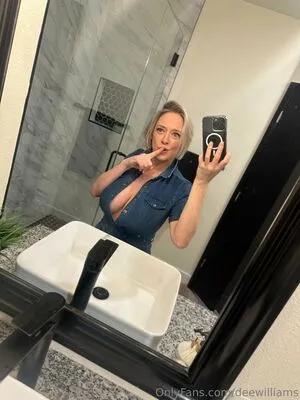 Dee Williams OnlyFans Leaked Free Thumbnail Picture - #5G03Sg5tbR