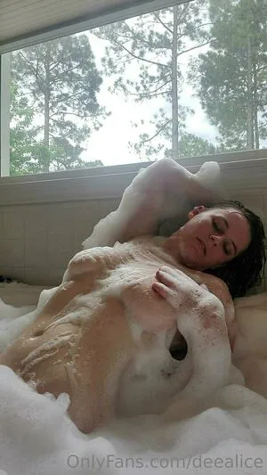 Deealice OnlyFans Leaked Free Thumbnail Picture - #2v8CiFnWdi