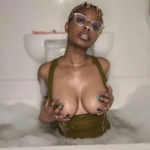 Deedeebee96 OnlyFans Leaked Free Thumbnail Picture - #dK2BJ5LwG1
