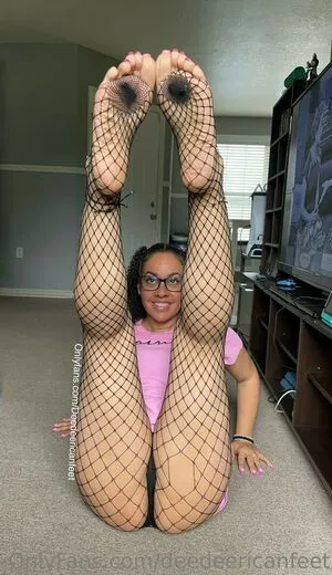 Deedeericanfeet OnlyFans Leaked Free Thumbnail Picture - #53j4nIwsBY