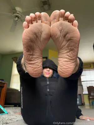 Deedeericanfeet OnlyFans Leaked Free Thumbnail Picture - #VIvAfobs8p