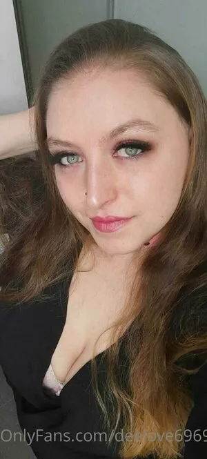 Deelove6969 OnlyFans Leaked Free Thumbnail Picture - #8jVG2dr8XX
