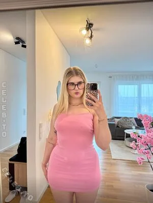 Deineemilia OnlyFans Leaked Free Thumbnail Picture - #RsxCEbXMb9