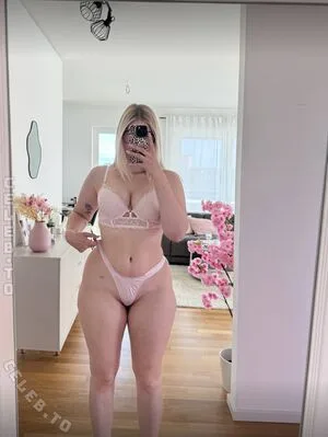 Deineemilia OnlyFans Leaked Free Thumbnail Picture - #X39fcdsDkZ