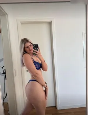 Deineemilia OnlyFans Leaked Free Thumbnail Picture - #bGpS1UC3im
