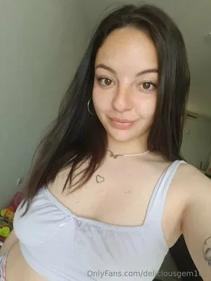Deliciousgem101 OnlyFans Leaked Free Thumbnail Picture - #7zO3rip4gA