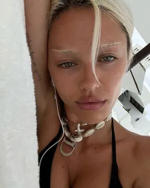 Delilah Belle Hamlin OnlyFans Leaked Free Thumbnail Picture - #MUZ7jBl7sJ