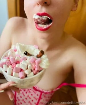 Dellasweets OnlyFans Leaked Free Thumbnail Picture - #DubL0GG9sh