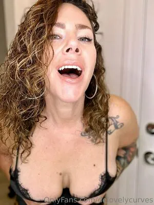 Delovelycurves OnlyFans Leaked Free Thumbnail Picture - #FIR30saX3D
