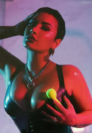 Demi Lovato OnlyFans Leaked Free Thumbnail Picture - #2EMIw2shLV