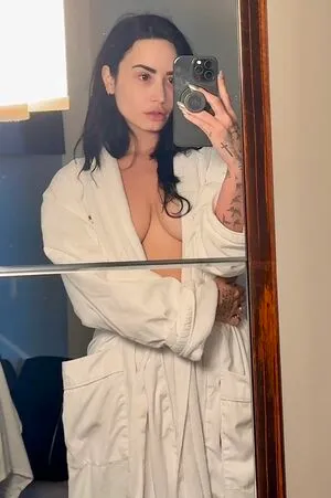 Demi Lovato OnlyFans Leaked Free Thumbnail Picture - #35ANtjSbpL