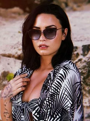 Demi Lovato OnlyFans Leaked Free Thumbnail Picture - #4T2LfRUZio