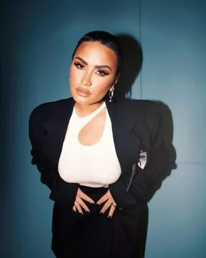 Demi Lovato OnlyFans Leaked Free Thumbnail Picture - #4lU5cPWXiP