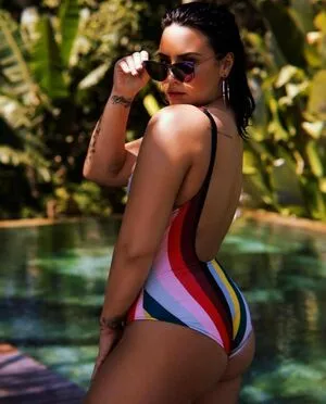 Demi Lovato OnlyFans Leaked Free Thumbnail Picture - #4ua8ORd9OU