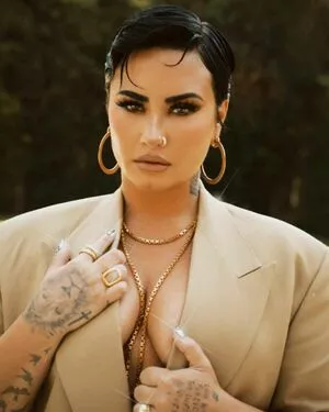 Demi Lovato OnlyFans Leaked Free Thumbnail Picture - #4v1lHtBOpe