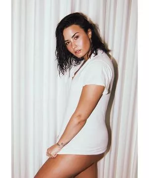 Demi Lovato OnlyFans Leaked Free Thumbnail Picture - #5Ce1L4sTfm