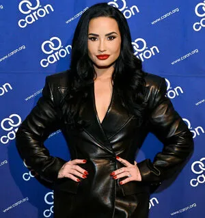 Demi Lovato OnlyFans Leaked Free Thumbnail Picture - #5ZgWdnSGry