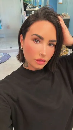 Demi Lovato OnlyFans Leaked Free Thumbnail Picture - #7W4t7mnWD8