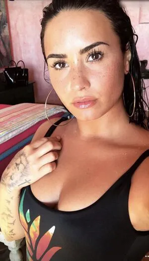Demi Lovato OnlyFans Leaked Free Thumbnail Picture - #Ds4haxlymw