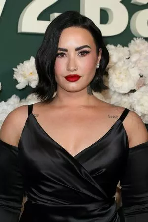 Demi Lovato OnlyFans Leaked Free Thumbnail Picture - #LBzW48daIl