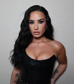Demi Lovato OnlyFans Leaked Free Thumbnail Picture - #NOHYuJvFY1