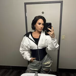 Demi Lovato OnlyFans Leaked Free Thumbnail Picture - #PqVngDBo4s