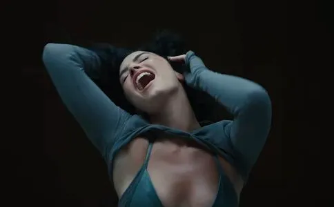 Demi Lovato OnlyFans Leaked Free Thumbnail Picture - #Q37Gsgpcik