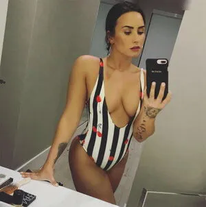 Demi Lovato OnlyFans Leaked Free Thumbnail Picture - #RIWFKfs7s9