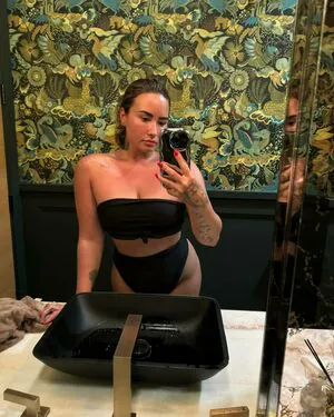 Demi Lovato OnlyFans Leaked Free Thumbnail Picture - #TDMIgKUiNL