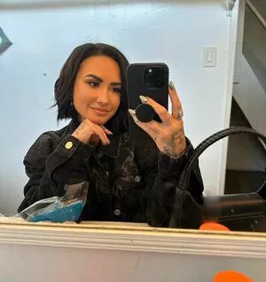 Demi Lovato OnlyFans Leaked Free Thumbnail Picture - #Vtp1A7IvlL