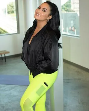 Demi Lovato OnlyFans Leaked Free Thumbnail Picture - #Wcgco4CD0D