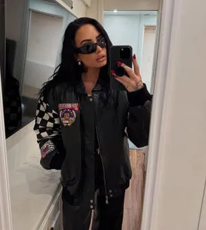 Demi Lovato OnlyFans Leaked Free Thumbnail Picture - #akwBeDcLnO