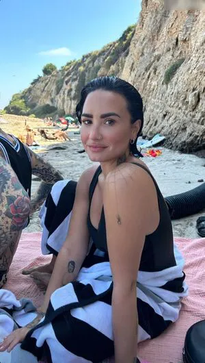 Demi Lovato OnlyFans Leaked Free Thumbnail Picture - #eDEaeb8X33