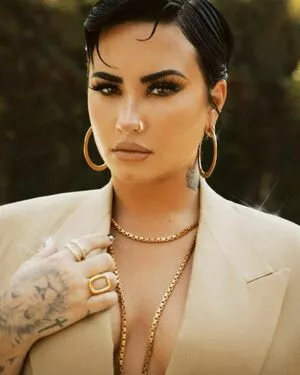 Demi Lovato OnlyFans Leaked Free Thumbnail Picture - #kjyzj5KGNd