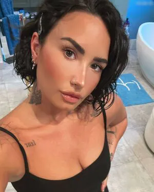 Demi Lovato OnlyFans Leaked Free Thumbnail Picture - #m4bW7JNtRJ