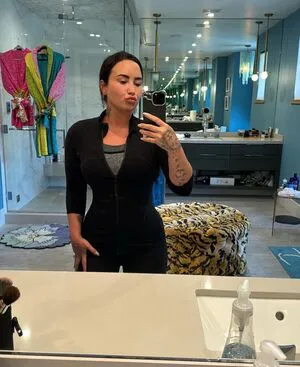 Demi Lovato OnlyFans Leaked Free Thumbnail Picture - #nxyaiU7Dbb