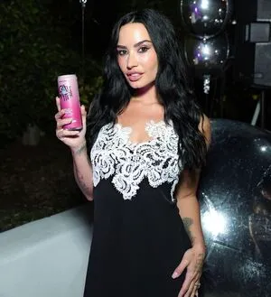 Demi Lovato OnlyFans Leaked Free Thumbnail Picture - #ub9zu7RgkJ