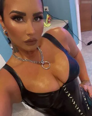 Demi Lovato OnlyFans Leaked Free Thumbnail Picture - #yIhs0Pmnn1