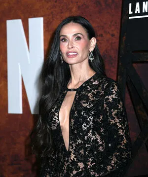 Demi Moore OnlyFans Leaked Free Thumbnail Picture - #2rzl8f0wZ7