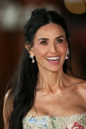 Demi Moore OnlyFans Leaked Free Thumbnail Picture - #db6AlnQLKC