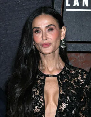 Demi Moore OnlyFans Leaked Free Thumbnail Picture - #i2QjqE2GeD