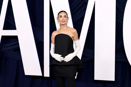 Demi Moore OnlyFans Leaked Free Thumbnail Picture - #ysclUSd7fK