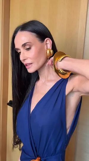Demi Moore OnlyFans Leaked Free Thumbnail Picture - #zMPCSSoM5N