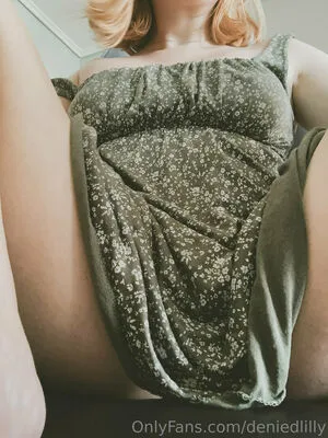 Deniedlilly OnlyFans Leaked Free Thumbnail Picture - #EjUmRodiEi