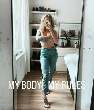 Denise Schwitalle OnlyFans Leaked Free Thumbnail Picture - #75HJ11djR5