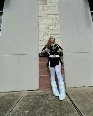 Des Suzanne OnlyFans Leaked Free Thumbnail Picture - #MIBWinyuuU