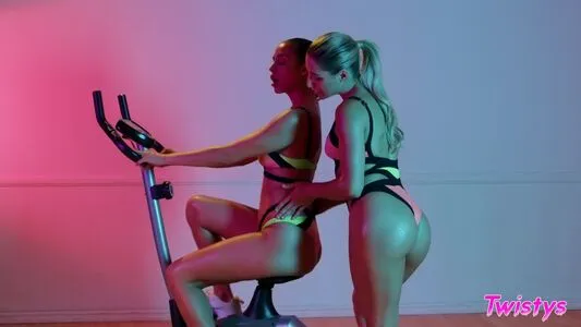 Desiree Dulce OnlyFans Leaked Free Thumbnail Picture - #SWScbuse5p